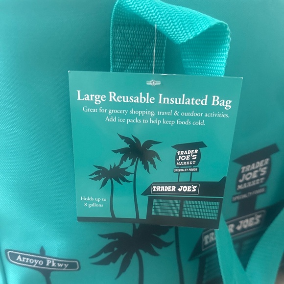 Trader Joe’s cooler bags 8 gallon (large size) - Picture 4 of 4